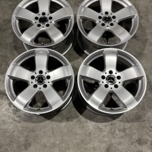 R17 Mercedes-Benz (4 tk)