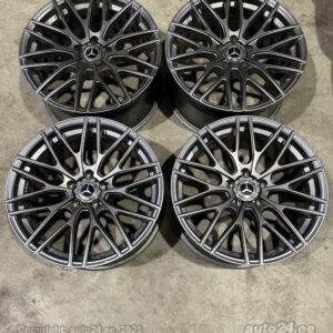 Mega R18 Mercedes-Benz (4 tk)