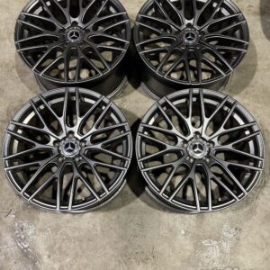 R18 Mercedes-Benz (4 tk)